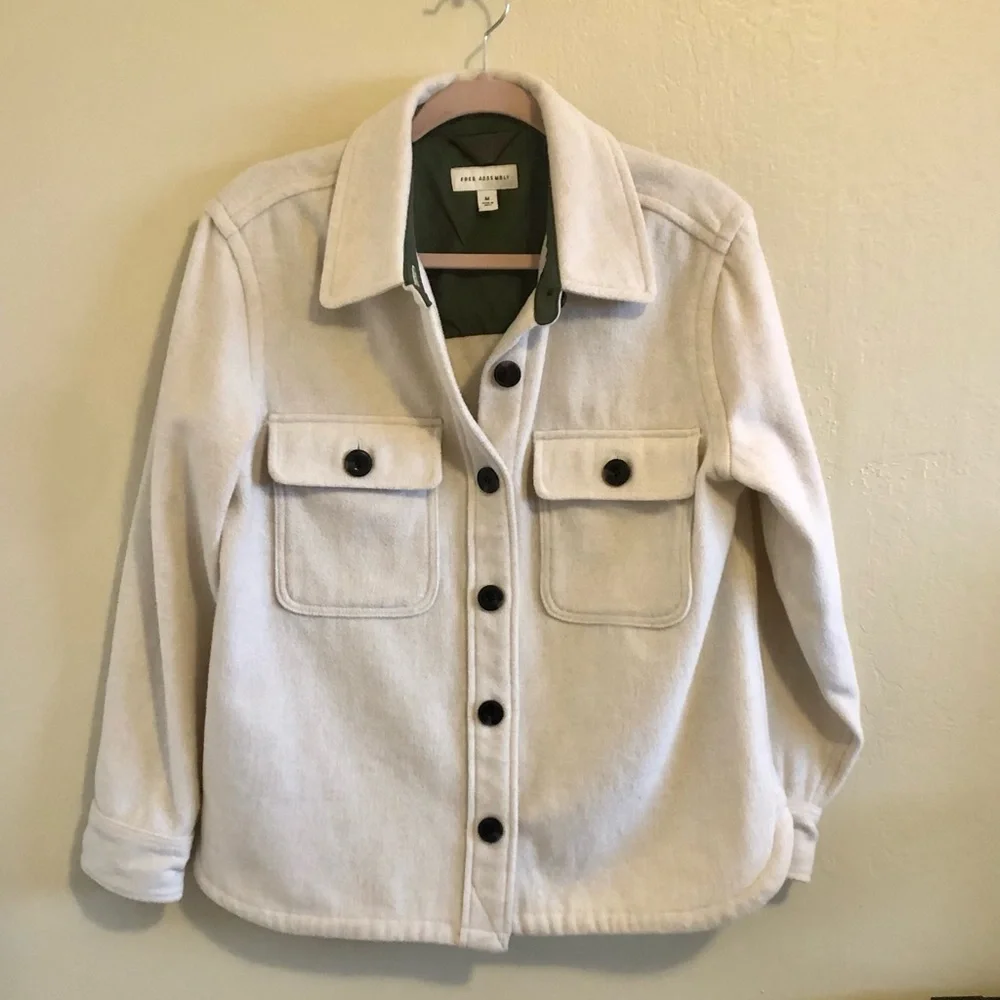Free Assembly NWOT Shacket Size M Brown Button Down. Cream Color - Picture 1 of 7